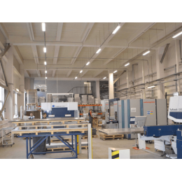 LE-СПО-11-040-0572-54Х Промышленный линейный светильник серии ВЫСОТА